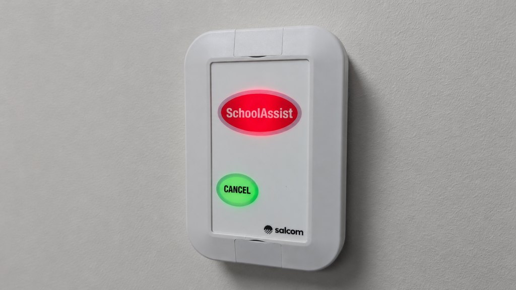 A flashing green Cancel button indicates somebody has responded to the alert.